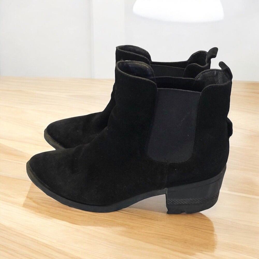 TATA Italian Black suede boots Booties Women’s Size‎ 8.5